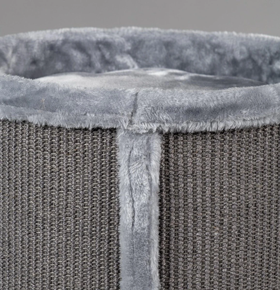 Krabton Coony Lounge 110 Grijs En 44cm Diameter Krabpaal Voor Grote Katten 7 Krabton Coony Lounge 110 Grijs En 44cm Diameter Krabpaal Voor Grote Katten - Afbeelding 7