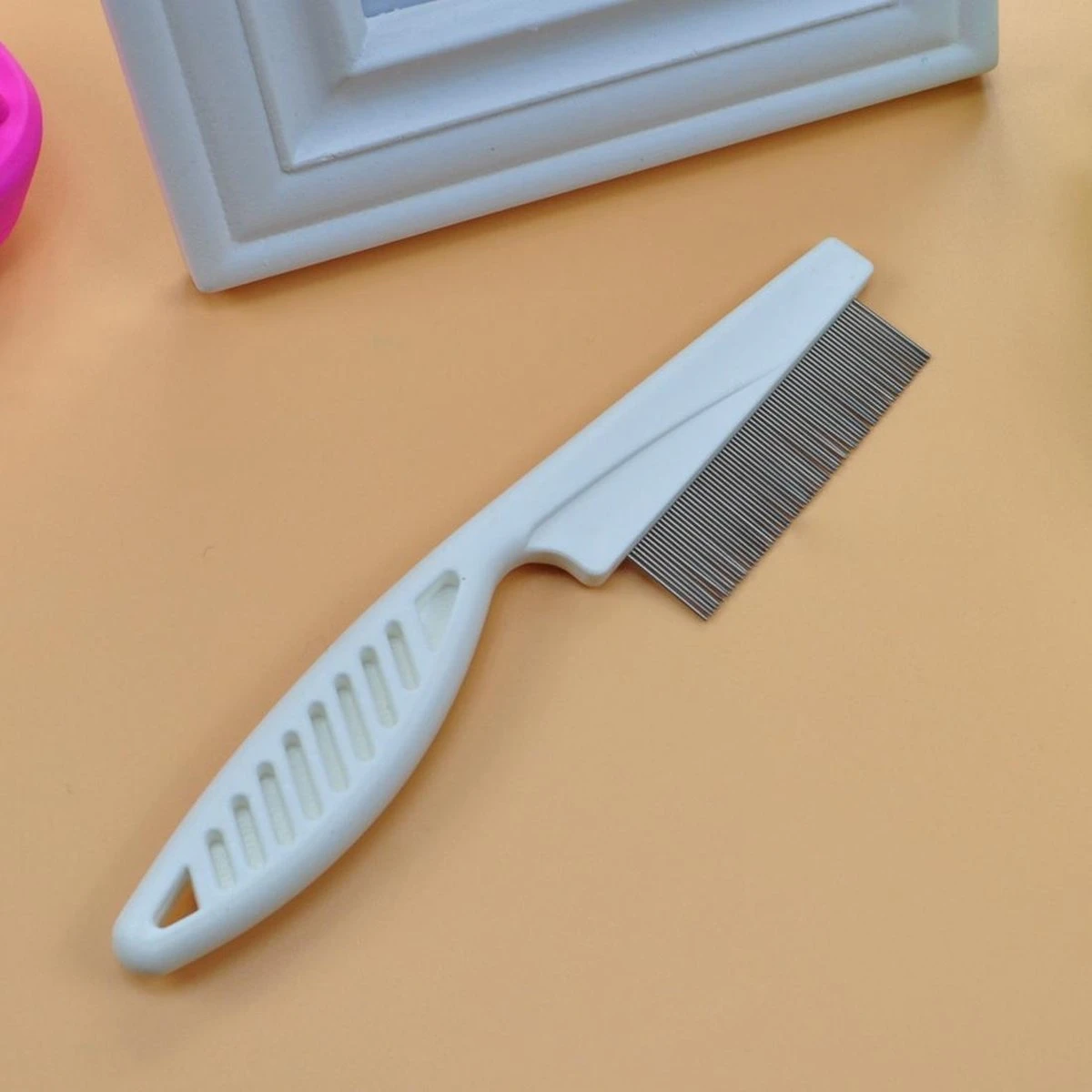 By Qubix Vlooienkam Voor Zowel Katten Als Honden 14CM - Wit 2 By Qubix Vlooienkam Voor Zowel Katten Als Honden 14CM - Wit - Afbeelding 2