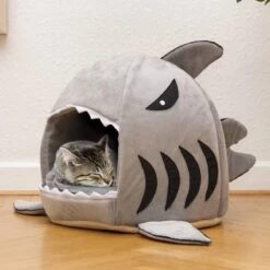 MikaMax Haai Hondenmand - Kattenmand - Dierenmand - Huisdierkussen - Mand Of Bed - Origineel - Extra Zacht Materiaal - 42 X 42 X 36 Cm -Merkloos Winkel 1200x1200 568