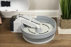 Zelfreinigende Kattenbak - PetSafe Simply Clean - Fluisterstil Met Koolstoffilter Tegen Geurtjes -Merkloos Winkel 1200x799 2