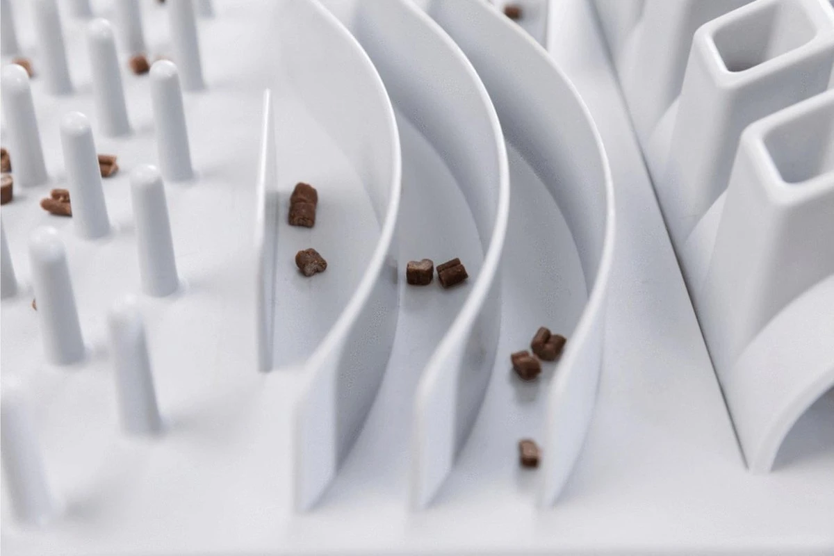 Trixie Cat Activity Fun Bord - 40X30 CM 3 Trixie Cat Activity Fun Bord - 40X30 CM - Afbeelding 3