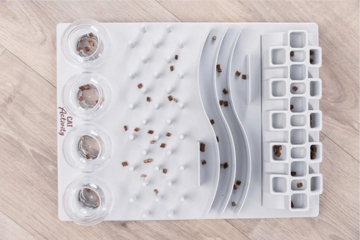 Trixie Cat Activity Fun Bord - 40X30 CM 4 Trixie Cat Activity Fun Bord - 40X30 CM - Afbeelding 4